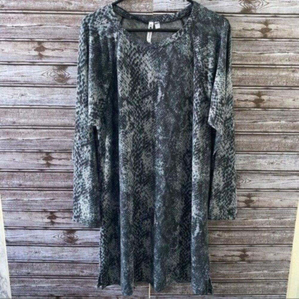 NWT Cable & Gauge Women's Snakeskin‎ Patterned Long-Sleeved Dress XL